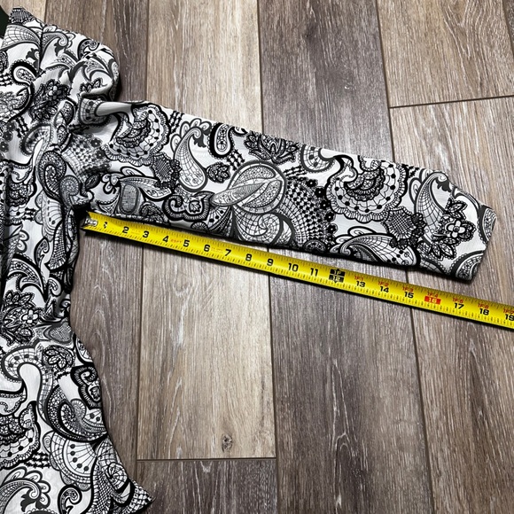 Black and White blouse shirt Size 14 excellent condition. - Picture 3 of 7